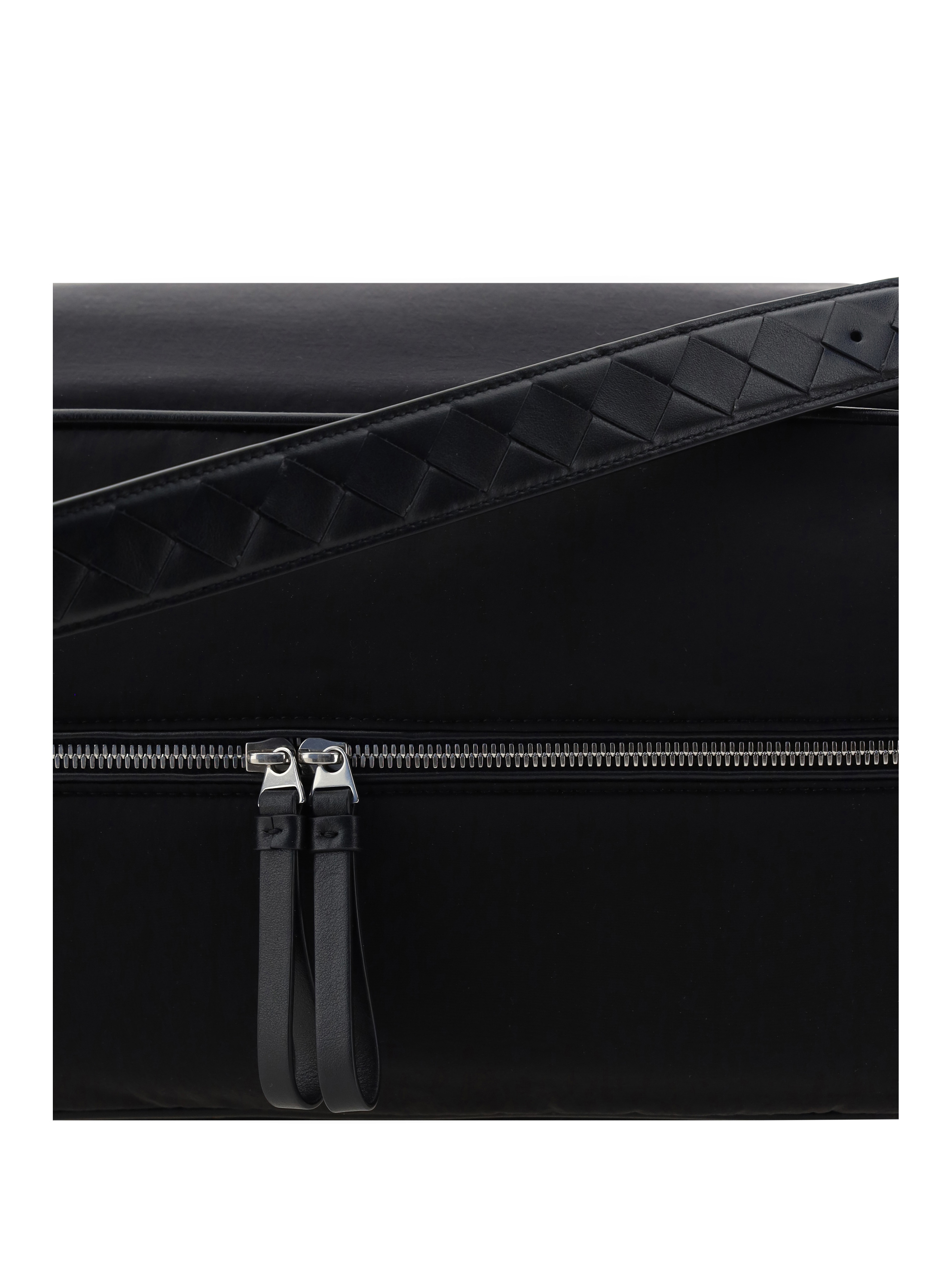 Bottega Veneta Light Shoulder Bag In Black-silver