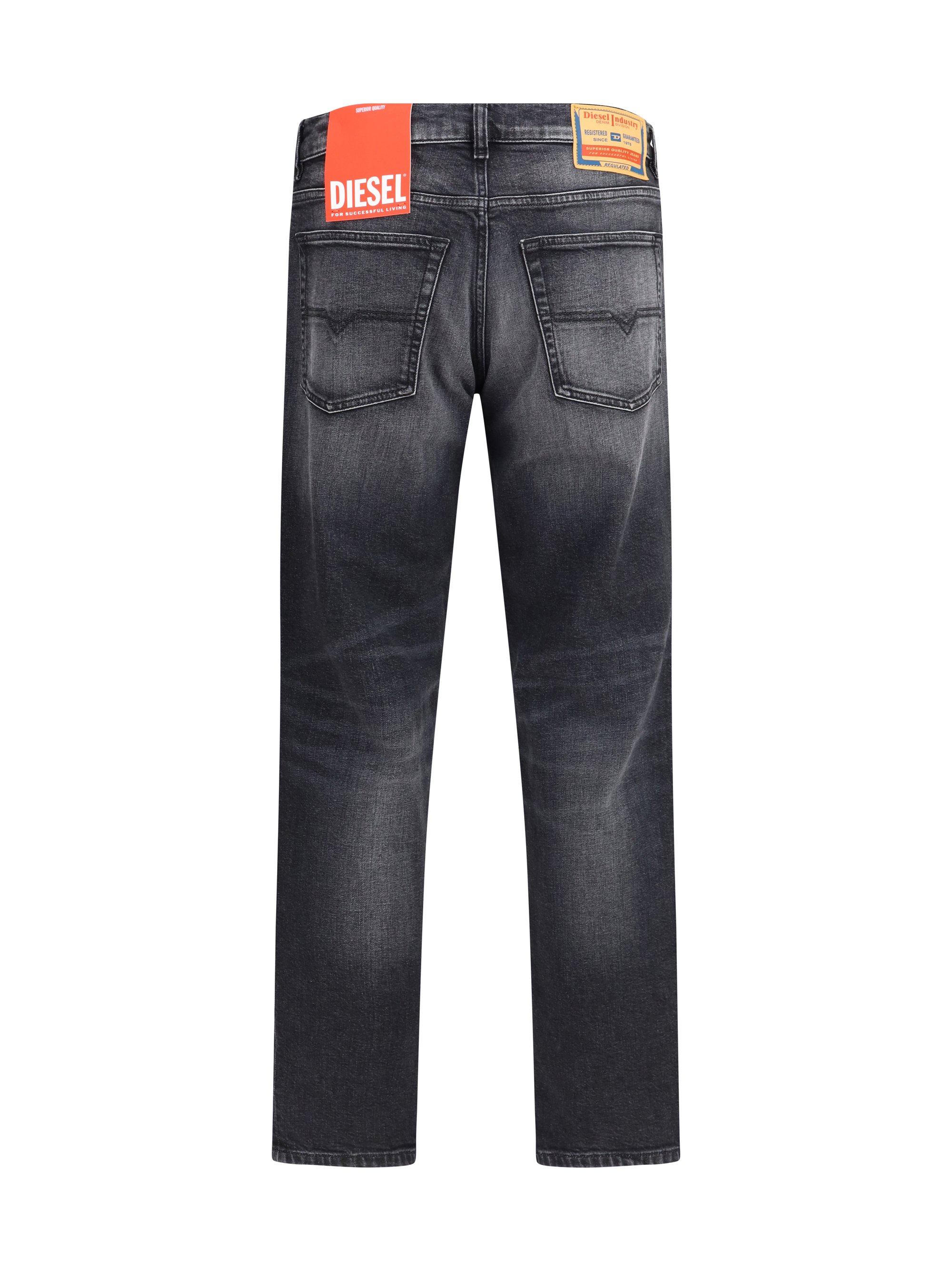 2023 D-finitive Jeans